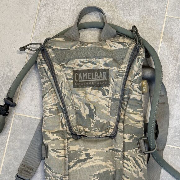 CamelBak Maximum Gear ThermoBak 3L Cordura Hydration Pack Digital Camo Military - Picture 2 of 14